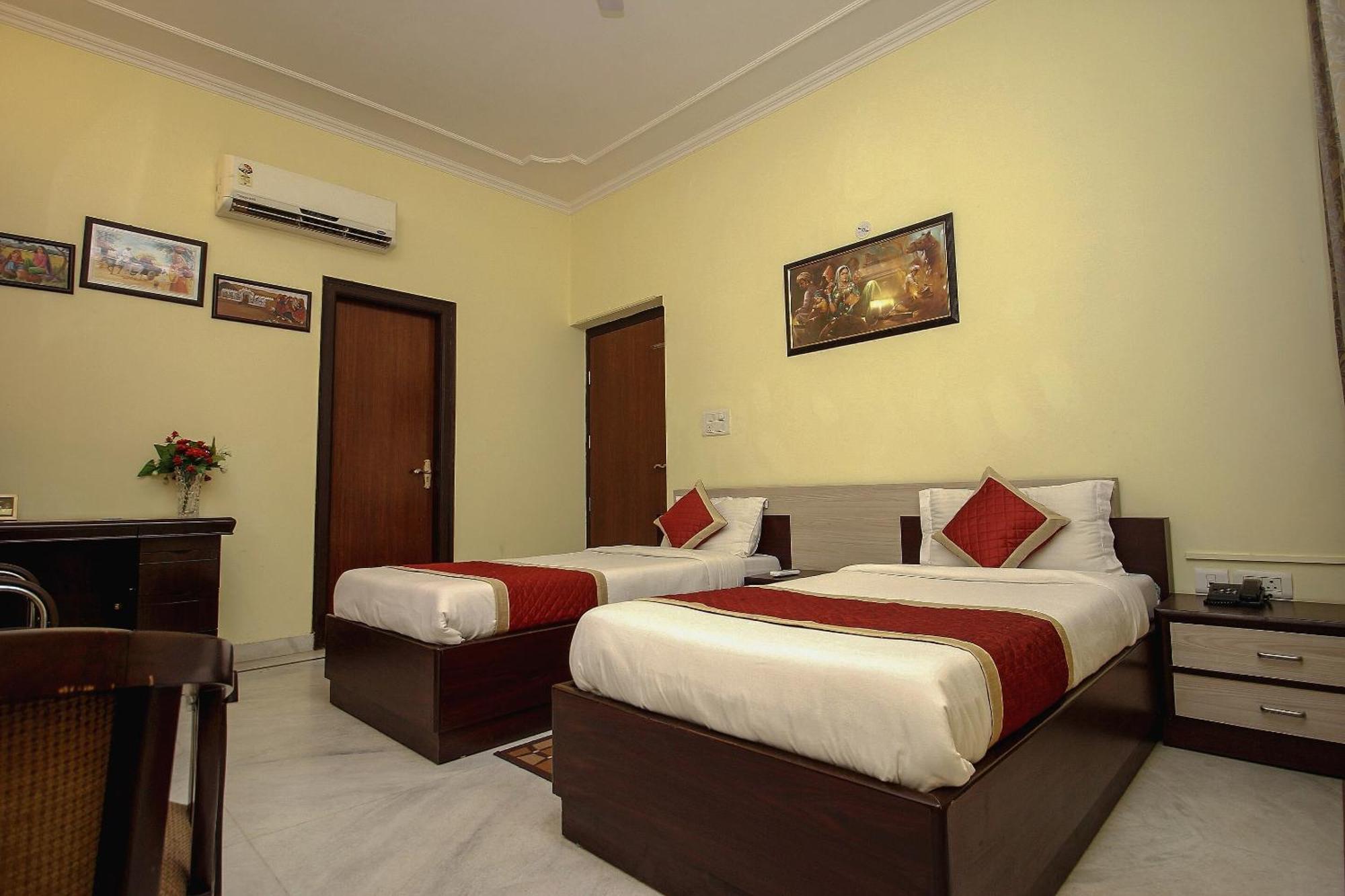 Super Hotel O Jaipur Stays Exterior photo